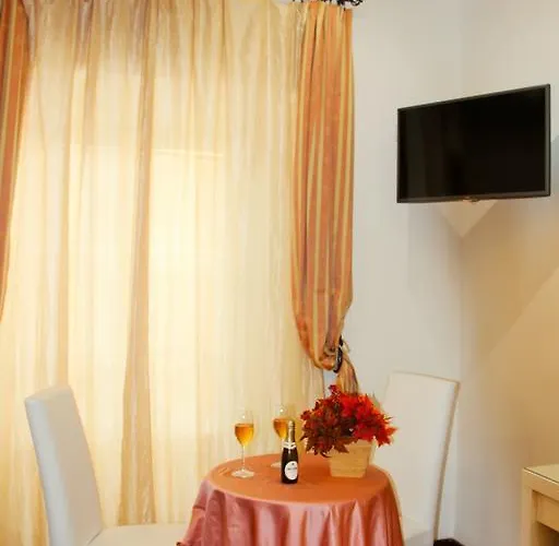 Oda ve Kahvaltı Have A - Luxury Roma